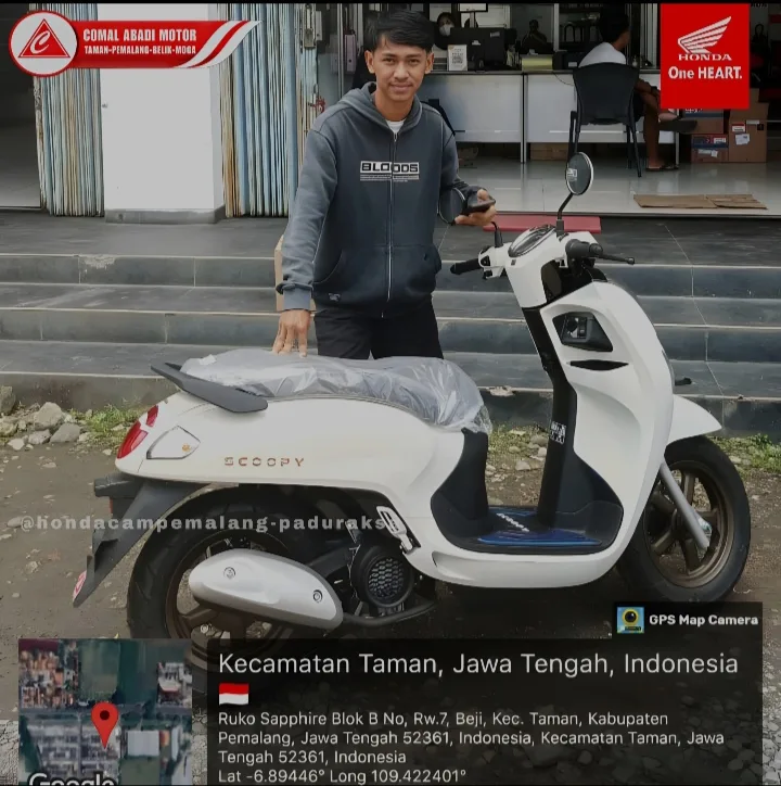Foto penyerahan motor Honda oleh Ruri CAM PEMALANG